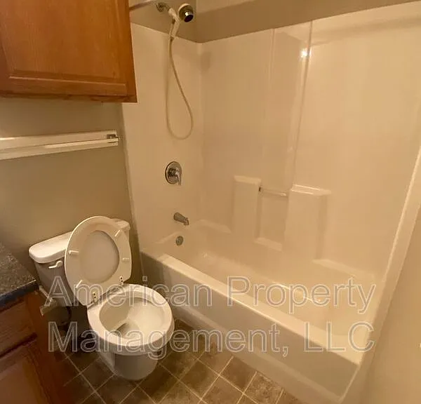 4714 NE Wisconsin St — Photo 30
