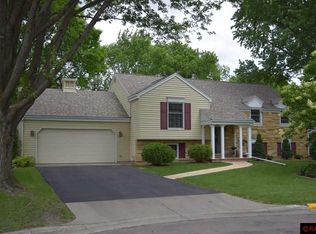 212 Candi Ct, North Mankato, MN 56003