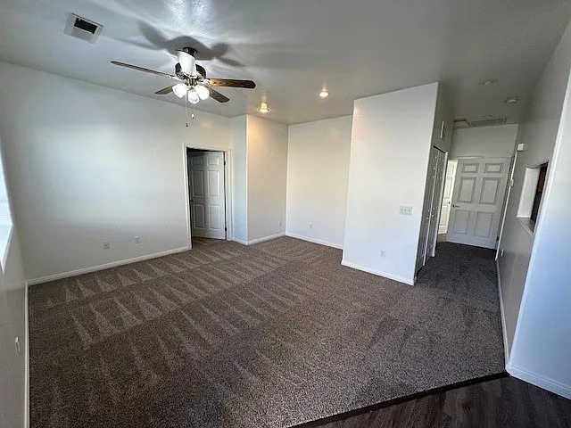 706 Orchid Dr #B — Photo 2