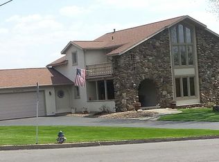 109 Kingsley Blvd, Peckville, PA 18452