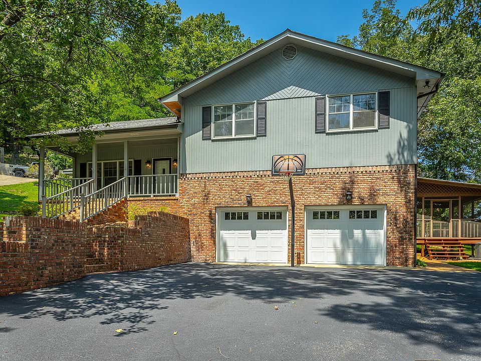 1st image of 104 N Cliff Ln