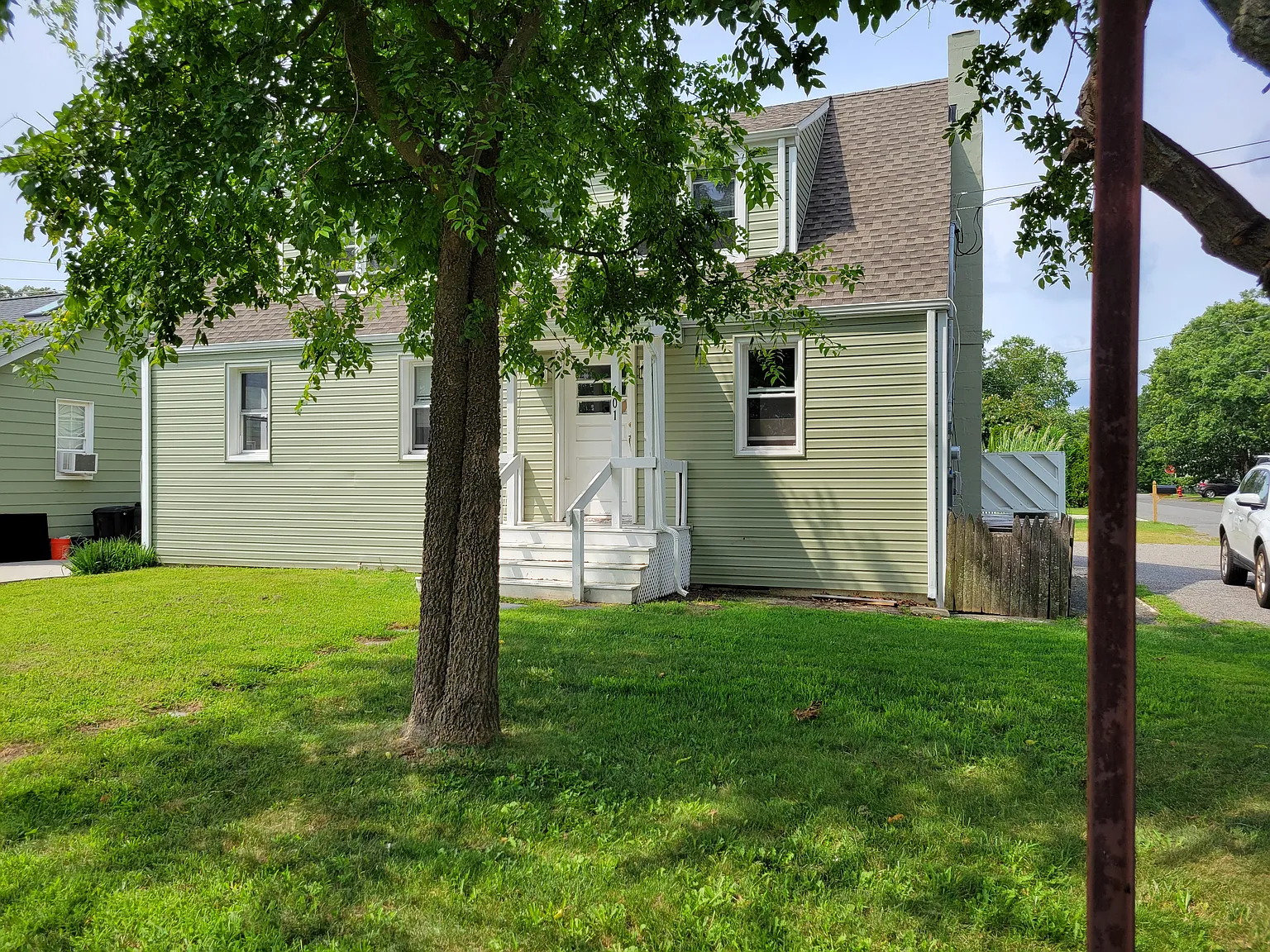 601 River Ave — Photo 1