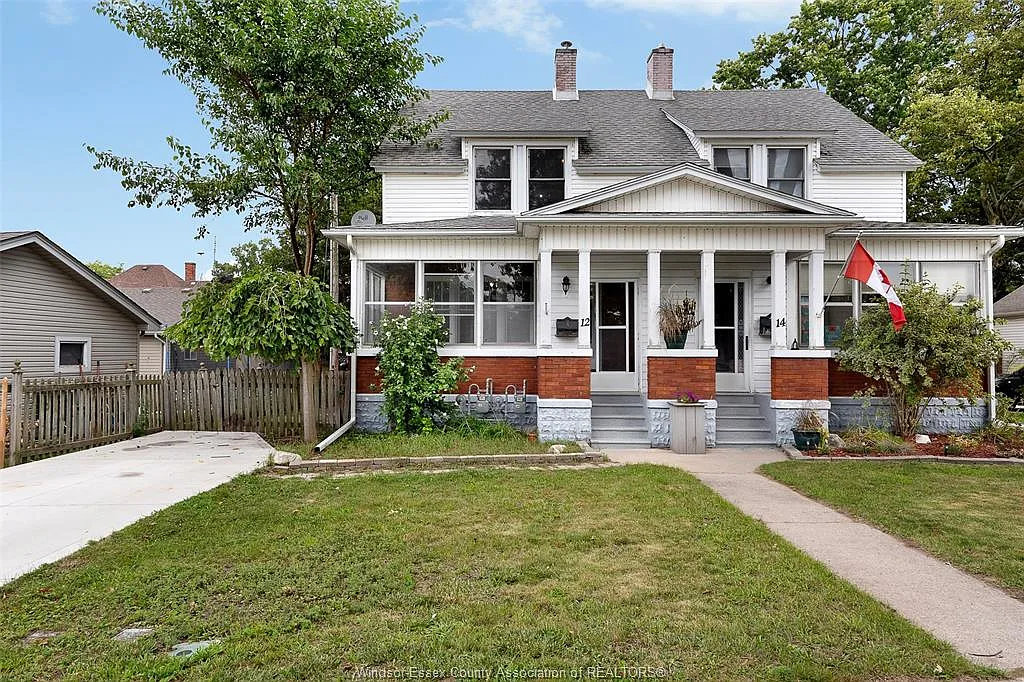3 bed, $2,100 — Photo 1