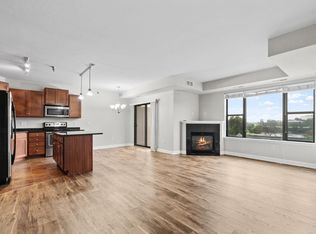 1155 Ford Rd APT 309, Saint Louis Park, MN 55426
