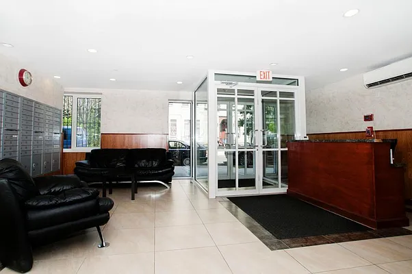 Rented by Level Group | media 7