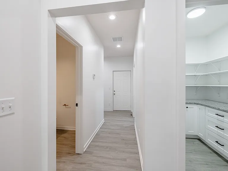 6204 Franciscan Dr — Photo 13