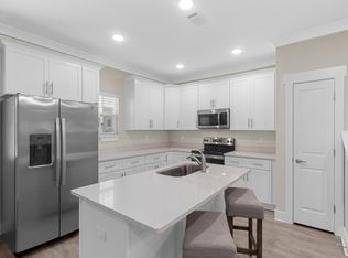 280 Date Palm Ln, Freeport, FL 32439