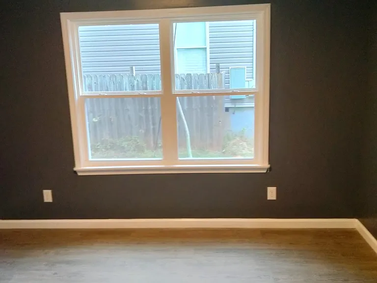 140 Douglas Aly — Photo 14