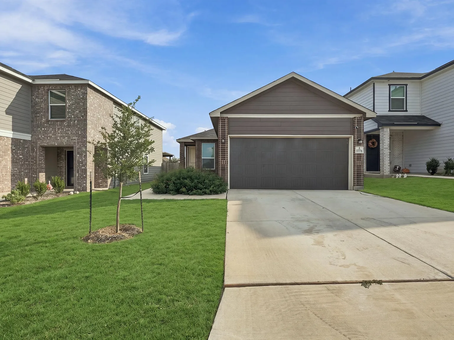 3 bed, 1548 sqft, $1,695 — Photo 1