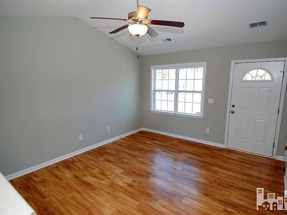 3rd image of 1735 Provincial Dr