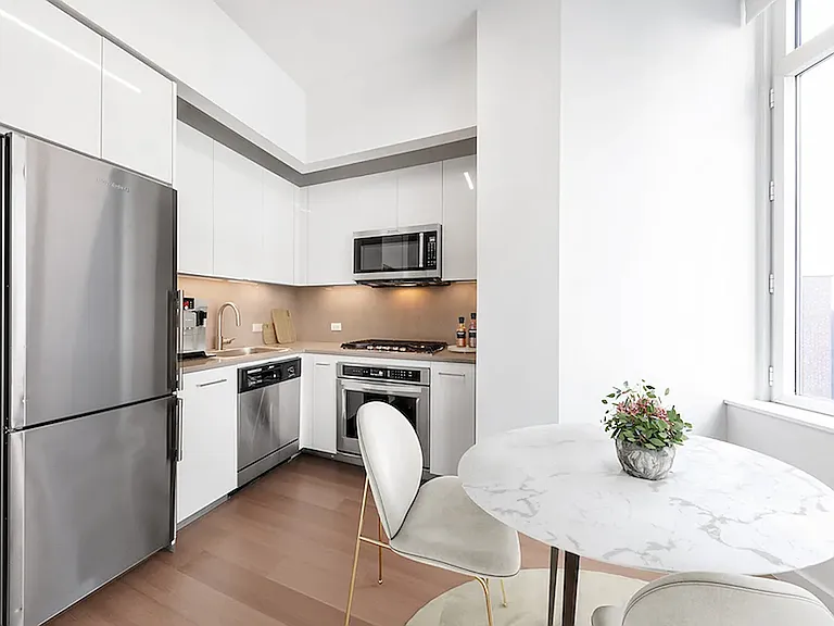 42 W 33rd St #11H — Photo 4
