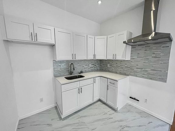 2nd image of 147-14 Hillside Ave #1