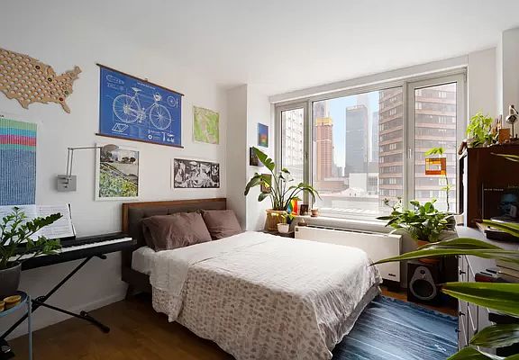 5th image of 635 W 42nd St APT 9L