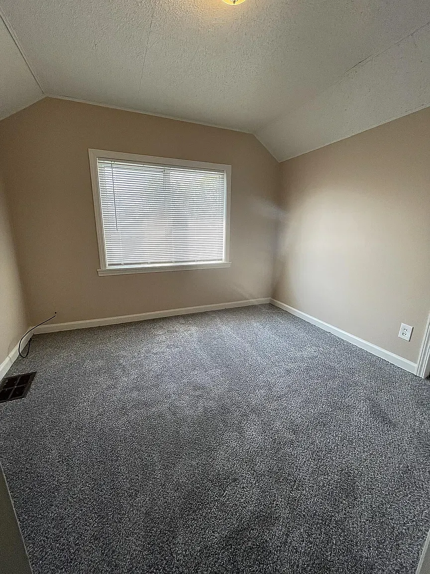 3 bed, 1406 sqft, $1,775 — Photo 4