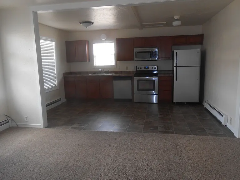 1051 Teller Ave — Photo 6