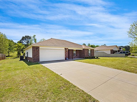 4th image of 401 Willow Creek Dr