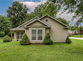 318 Smiley Rd, Liberty, MO 64068