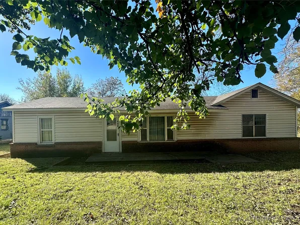 508 N Gardner Ave, Wynnewood, OK 73098