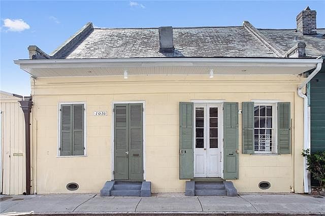 1st image of 1014 Burgundy St