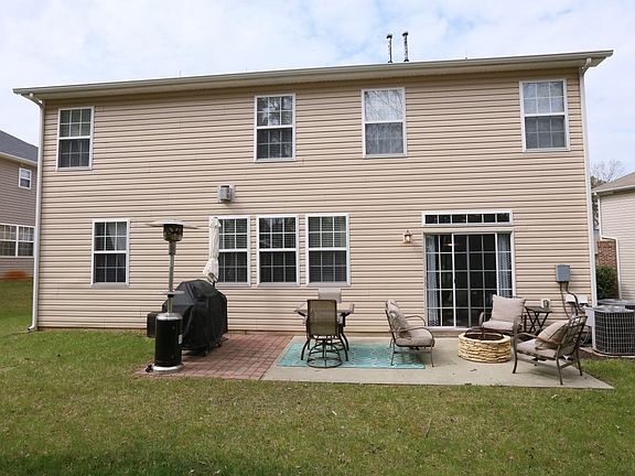 3rd image of 108 Grandimere Ct