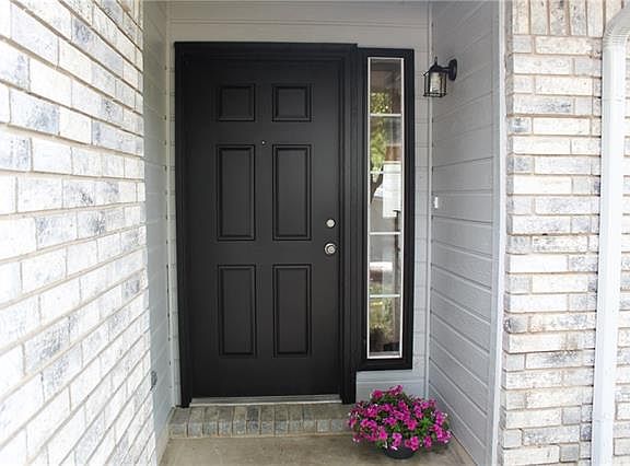 2nd image of 7504 Mesa Verde Trl