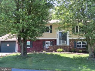 4015 Londonderry Rd, Harrisburg, PA 17109