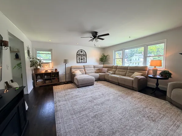 61 Star Lake Rd #2, Bloomingdale, NJ 07403