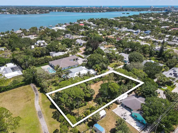 000 April Lane, Jupiter, FL 33458