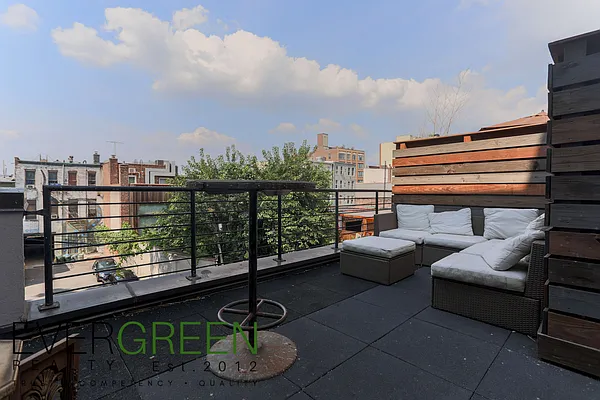 Rented by Evergreen Apartments BK | media 19