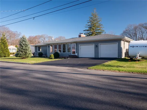 55 Narragansett Ave, West Warwick, RI 02893