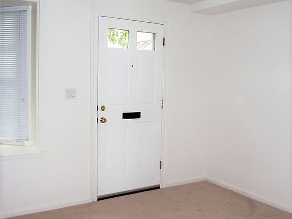 4th image of 3828 Ingalls Ave