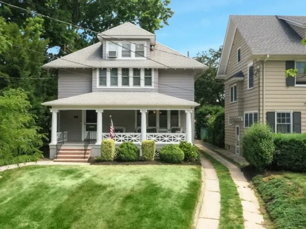 837 Park Ave, Elizabeth City, NJ 07208