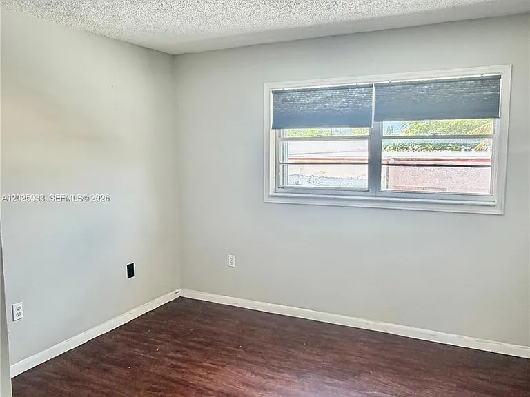1705 W 57th St #506 — Photo 34
