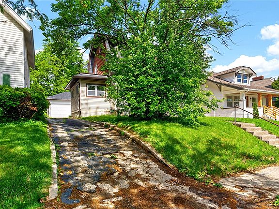 5th image of 49 Woodcrest Ave