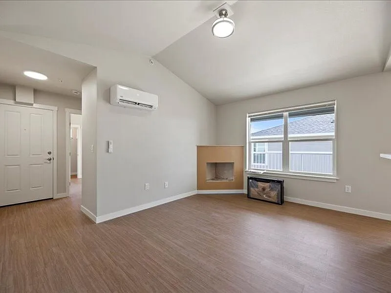 2 bed, 2.0 bath, 960 sqft, $1,661 — Photo 3