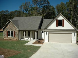 112 Highland Pointe Dr, Lagrange, GA 30240