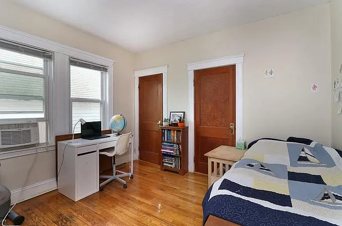 11-13 Holyoke St #1 — Photo 21