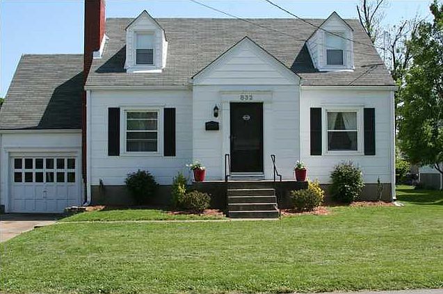 1st image of 832 Packard Ave