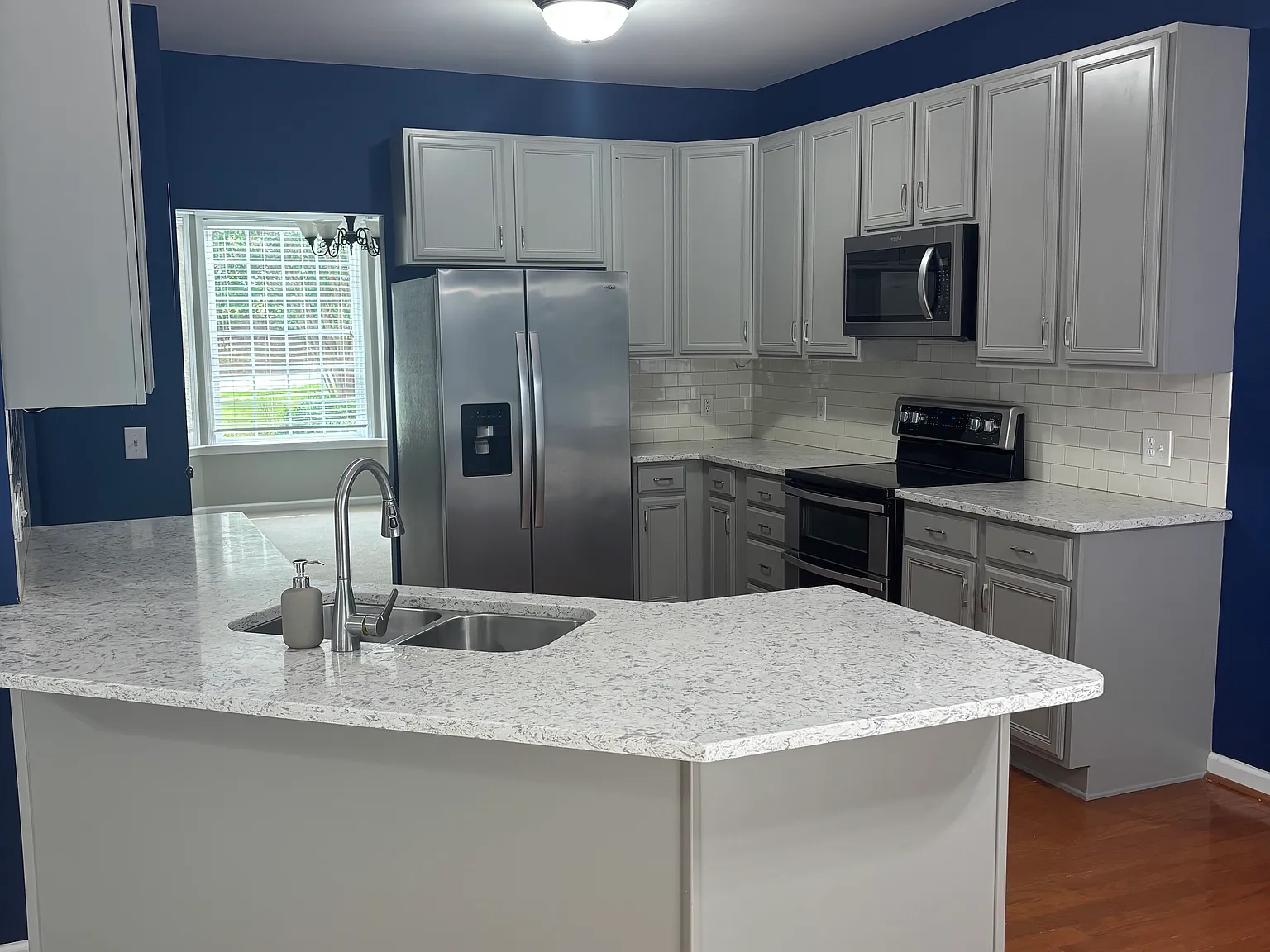 5 bed, 2.5 bath, 2900 sqft, $2,800 — Photo 4