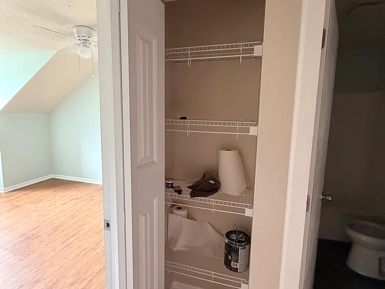 8709 Clover Ln — Photo 9