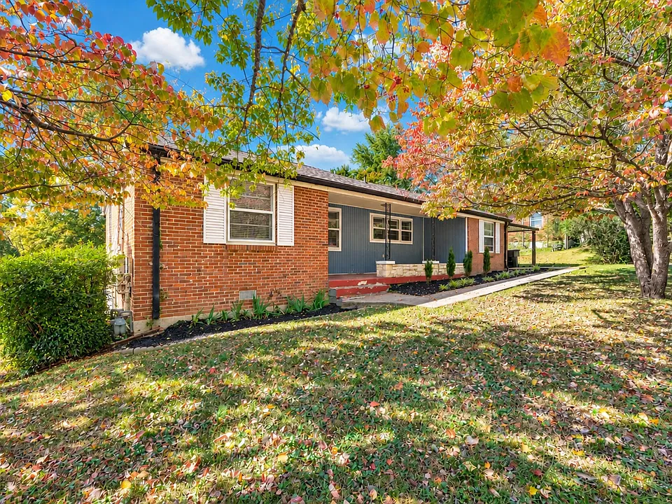 3335 Goodland Rd