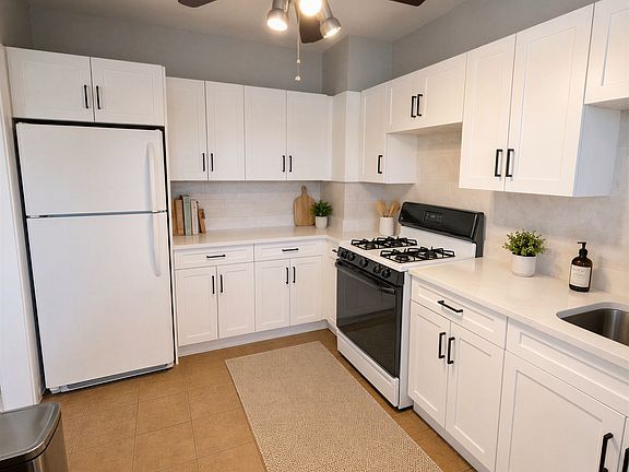 5th image of 2836 N Lockwood Ave