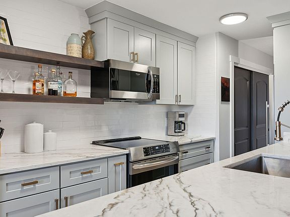 4th image of 1 Saco Island Terrace #304