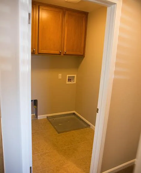 2447 Avignon Cir — Photo 16