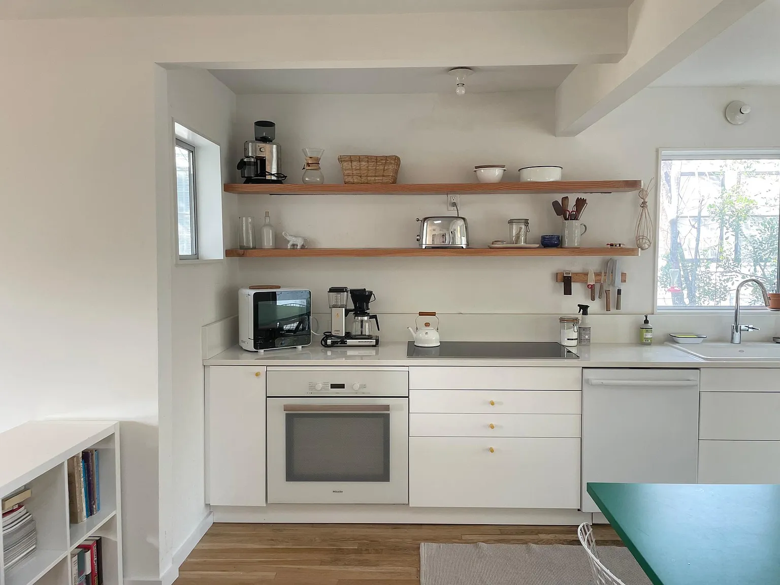 3409 Werner Ave — Photo 2