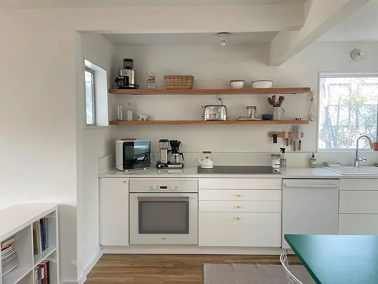 3409 Werner Ave — Photo 2