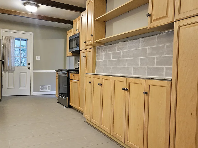 6602 Huntsman Blvd — Photo 5