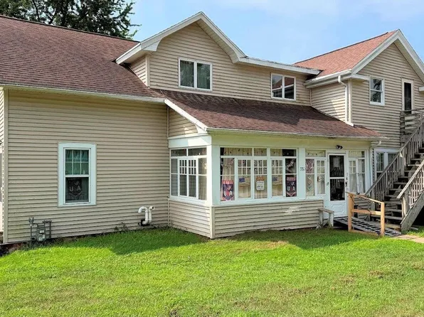 331 E Pearl St, Neshkoro, WI 54960