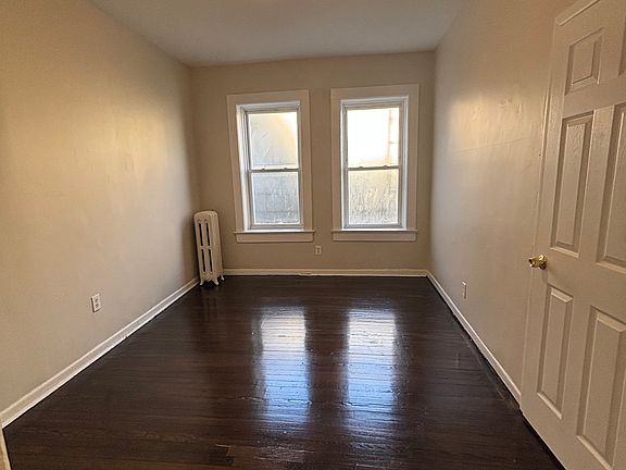 4th image of 220 Roseville Ave #Cpm402