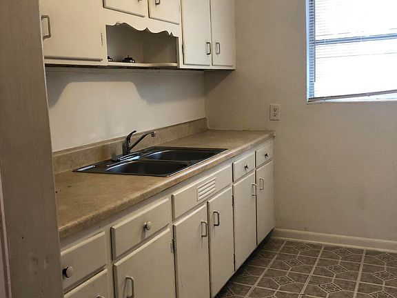 4th image of 1806 Van Wert Ave APT 4